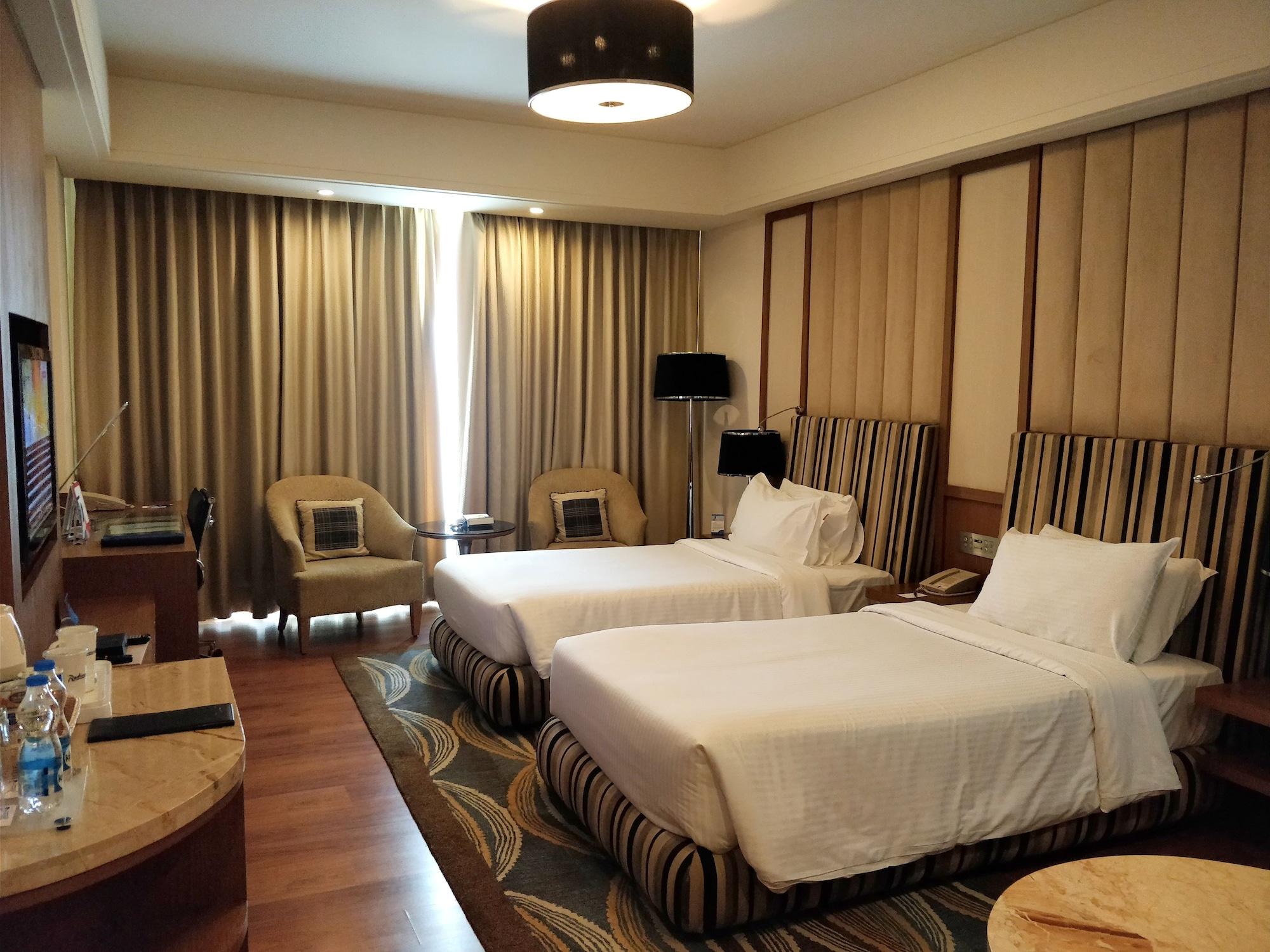 Radisson Blu Hotel, Nagpur Zewnętrze zdjęcie