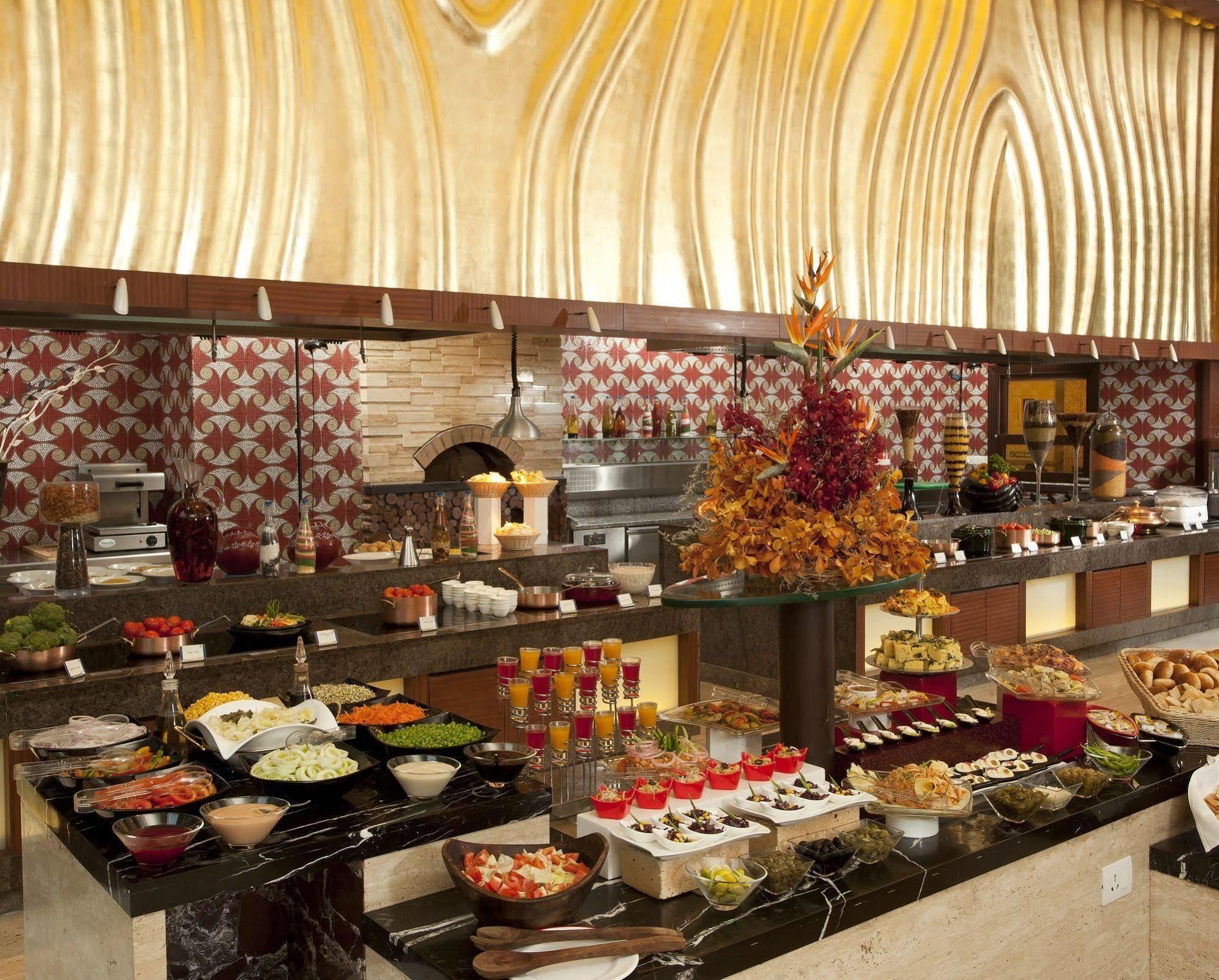 Radisson Blu Hotel, Nagpur Zewnętrze zdjęcie